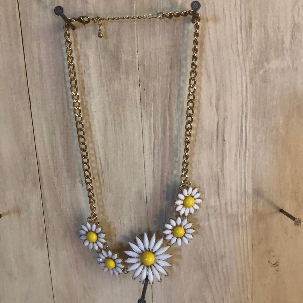 Flower necklace